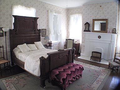 Back bedroom
